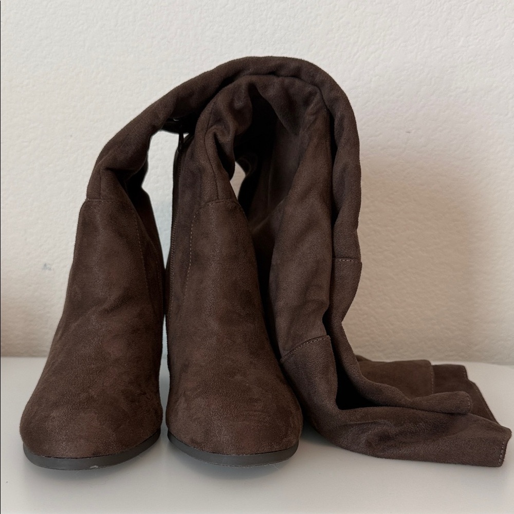 Dream Pairs Dark Brown Faux Suede Over the Knee Heeled Boots NWOB Size 10 - Picture 4 of 6